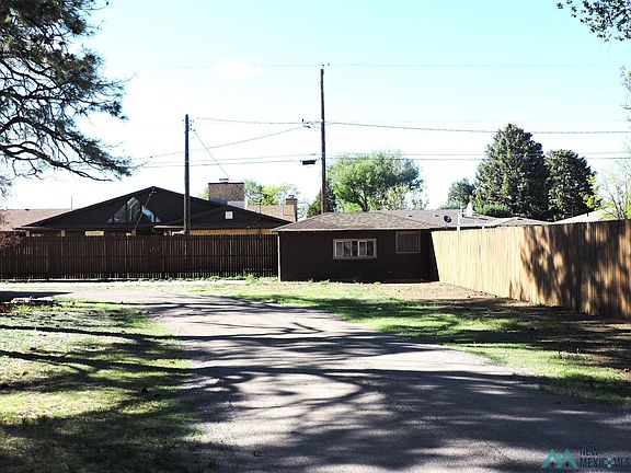 4th image of 603 Maple St