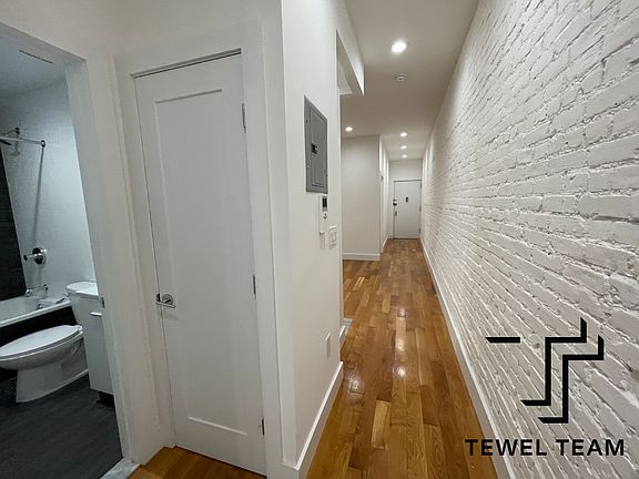 3rd image of 2067 Adam C Powell Blvd #5D