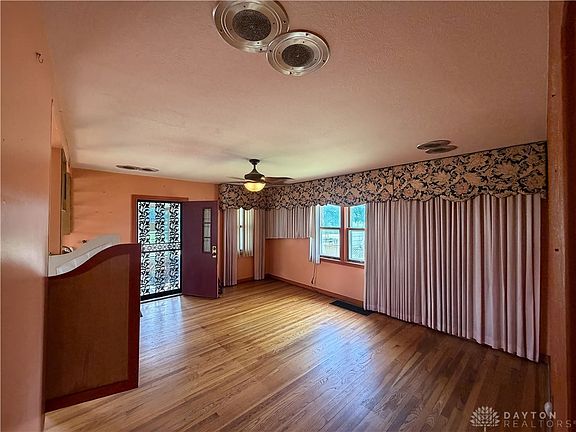 4th image of 1021 14th Ave