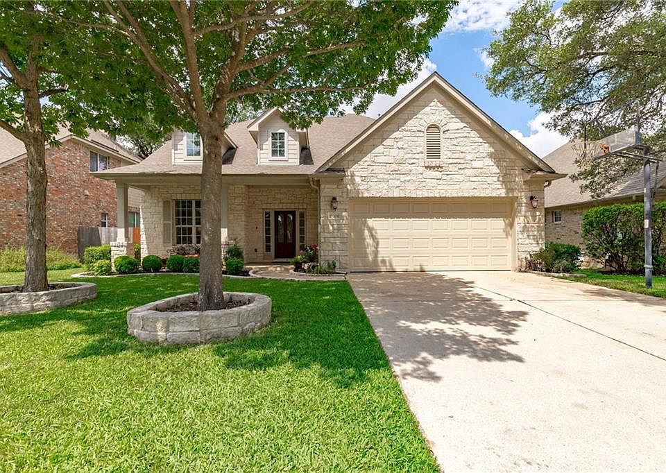 1st image of 16304 Double Eagle Dr