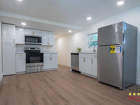 5th image of 237 Sunset Cir