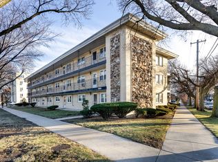 6161 W Higgins Ave APT 8, Chicago, IL 60630