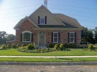 10 Pelham Dr, East Fallowfield Township, PA 19320