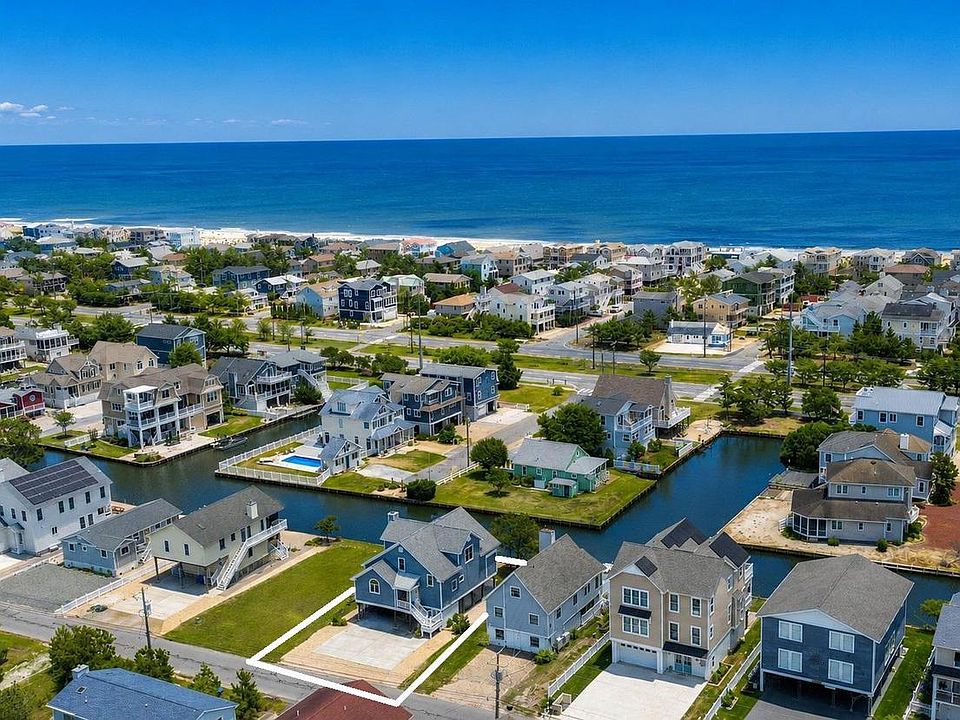 1st image of 138 Bayshore Dr