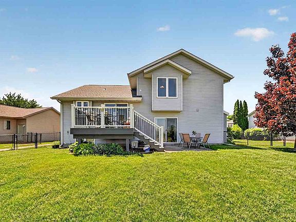 3rd image of 1074 Cory Ct