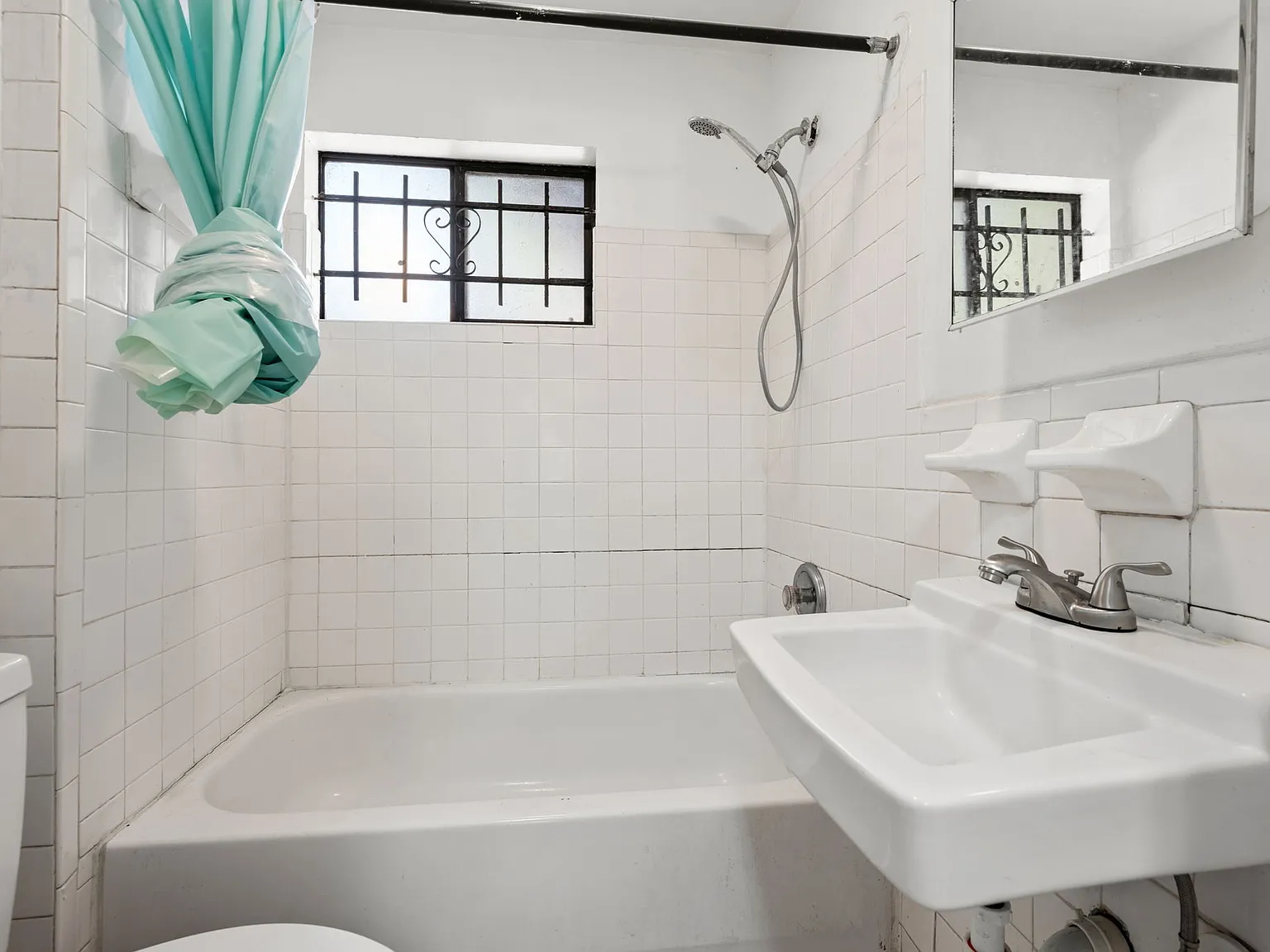 3 bed, 900 sqft, $995 — Photo 4