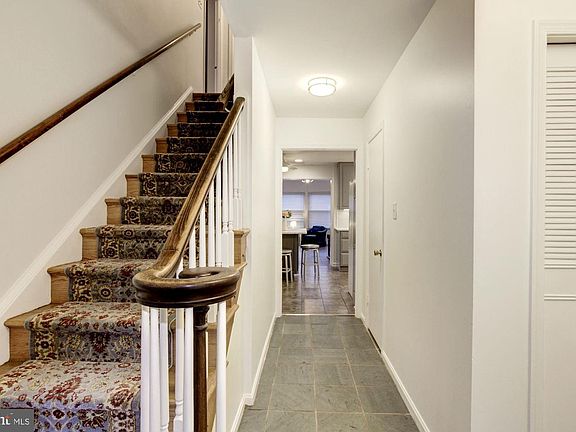 5th image of 15 Hawthorn Ct