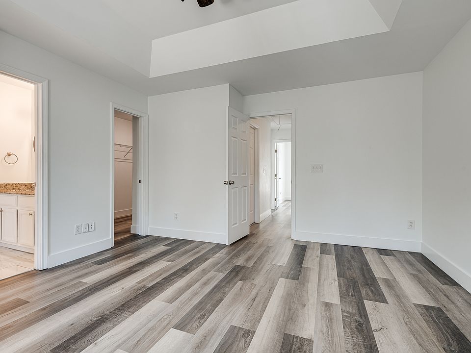 2nd image of 4102 Christine Ln