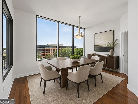 4th image of 2828 Peachtree Rd NE APT 802