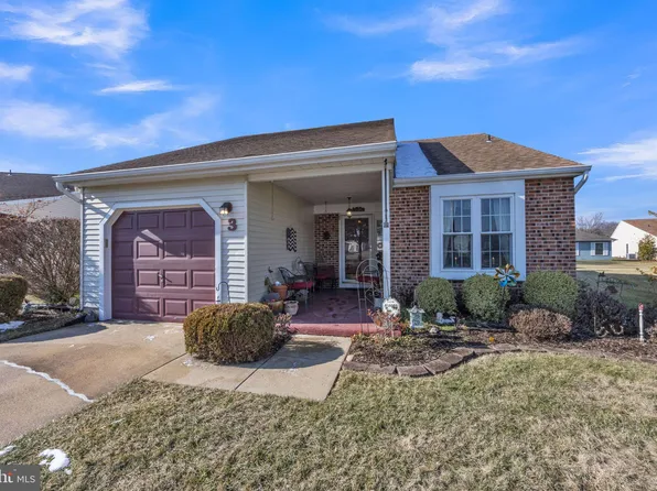 3 Ewing Ct, Mount Laurel, NJ 08054