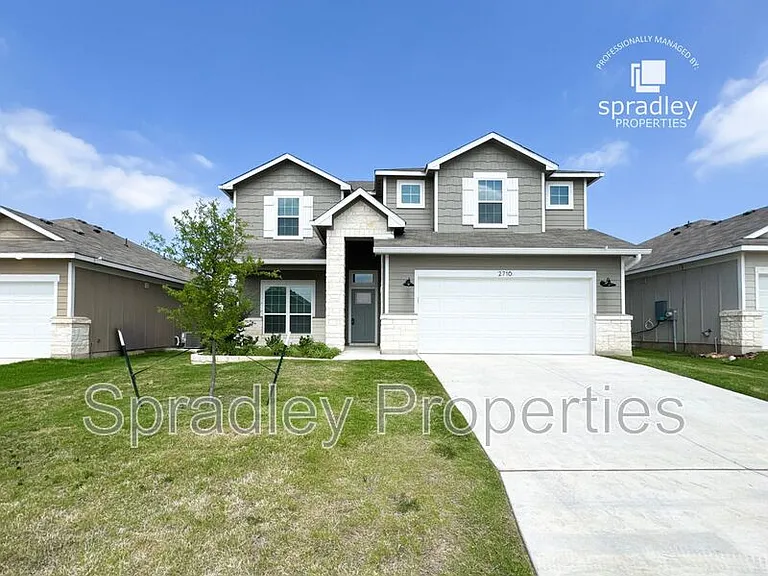 2716 Fox River Dr — Photo 2