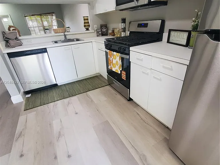 7858 Dixie Beach Cir #7858 — Photo 5