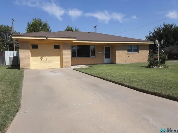 409 La Fonda Dr, Roswell, NM 88201