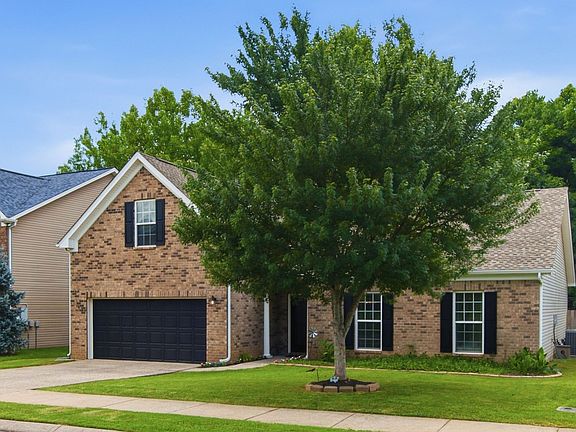 2nd image of 1071 Countess Ln