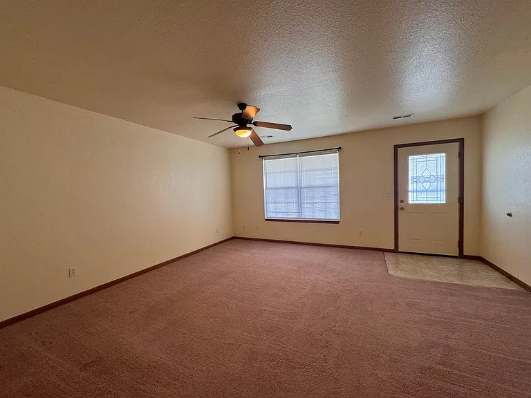 22585 Hollow Oak Ln — Photo 3