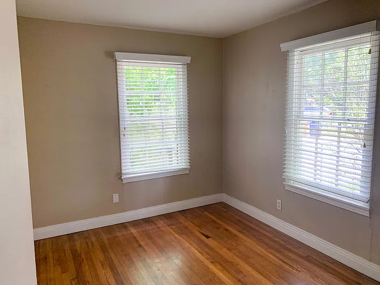 1002 W Saint Johns Ave — Photo 18