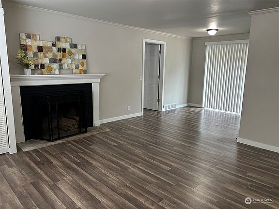 3rd image of 9222 Highland Avenue SW