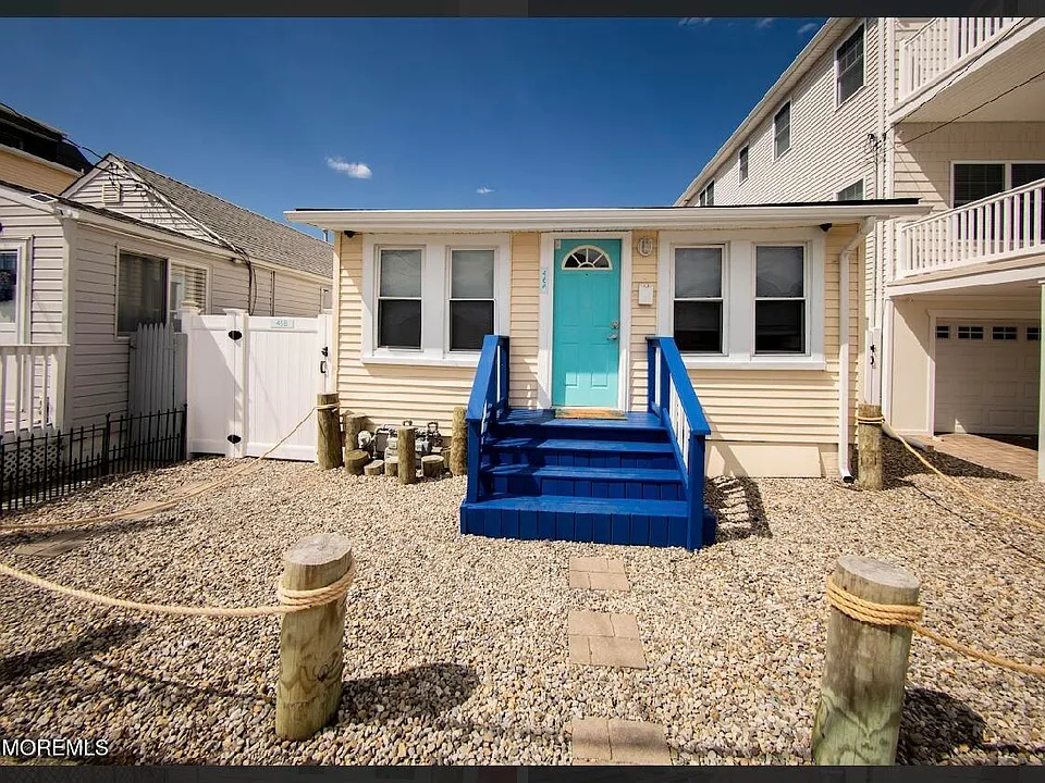 46 Kearney Ave #A