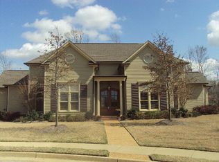 418 Northpointe Lake Dr, Oxford, MS 38655