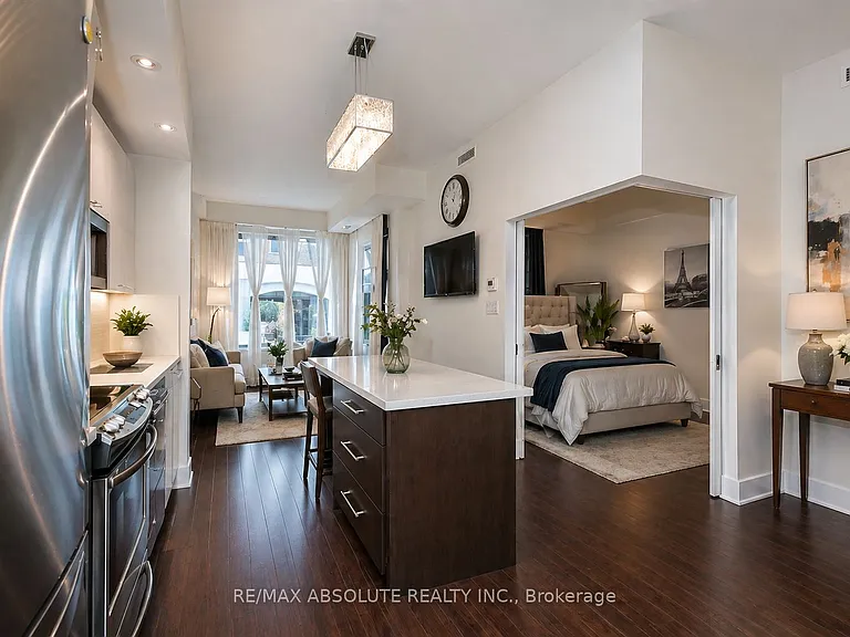 101 Richmond Rd #217 — Photo 4