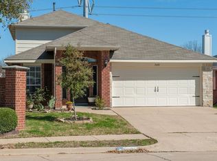 5601 Wellston Dr, Arlington, TX 76018