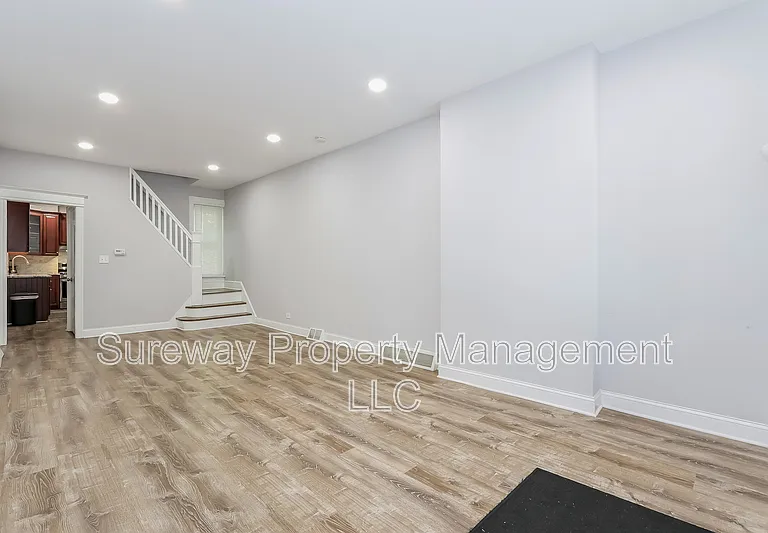 313 Home Ave — Photo 3