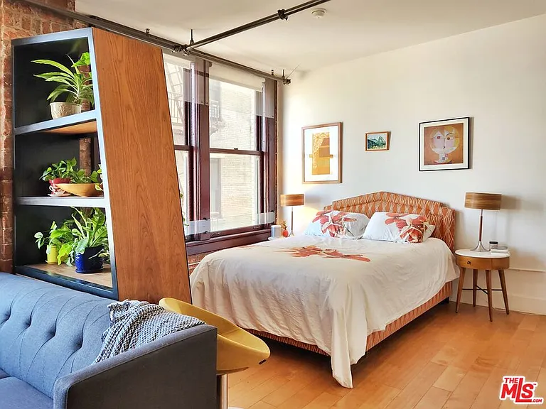460 S Spring St #908 — Photo 3
