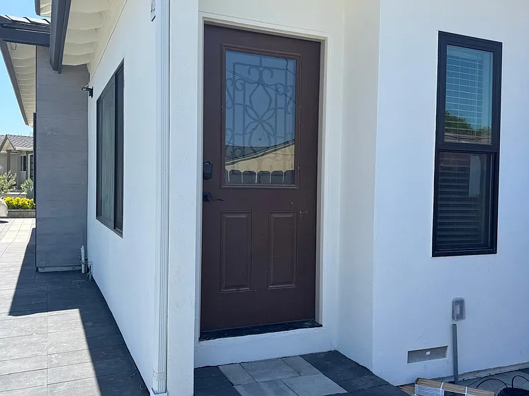 41809 Chadbourne Dr — Photo 1