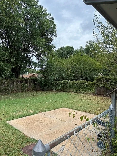 3 bed, $1,600 — Photo 3