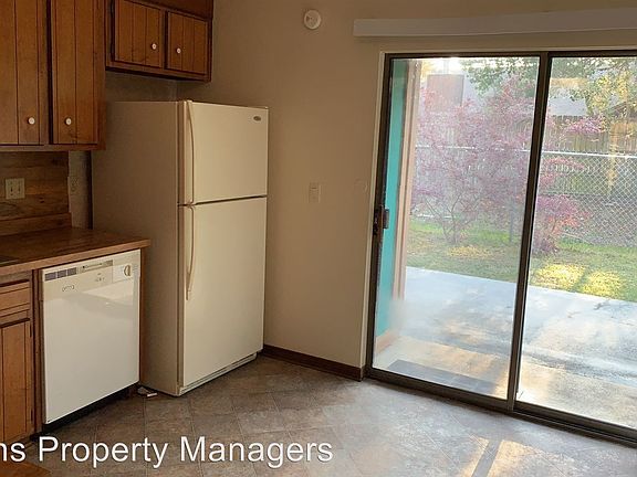 5th image of 2774 Villa Woods Cir