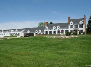 4173 Noble Rd, Oxford, MI 48371