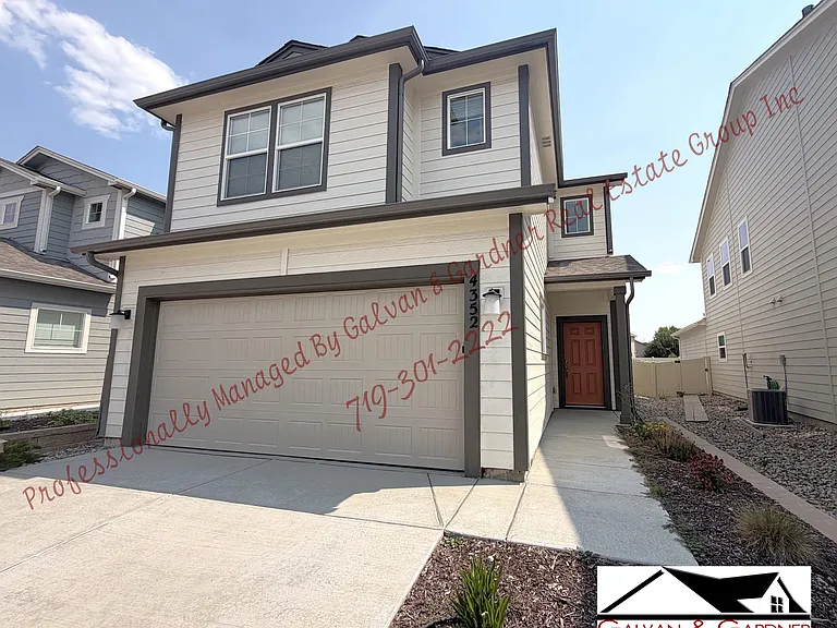 4352 Samaritan Loop — Photo 2