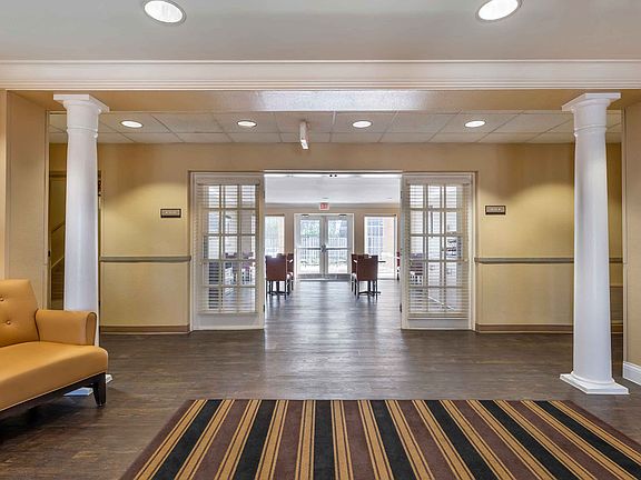 Lobby and Guest Check-in