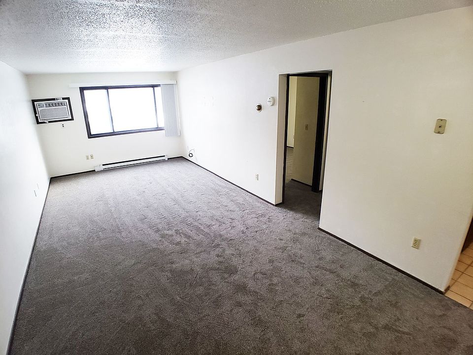 1st image of 321 1st Ave SE APT 4