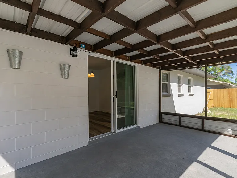 3921 NE 22nd Ave — Photo 14
