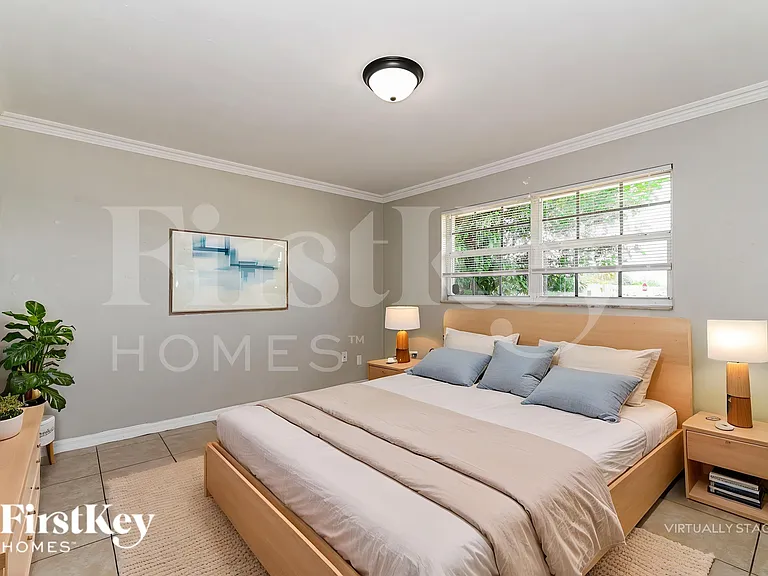 401 NE 15th Ave — Photo 10