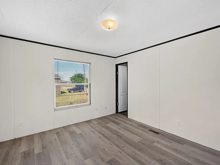 1341 Flying L Ln #14 — Photo 5