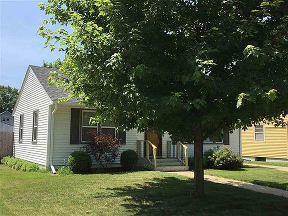 2nd image of 621 Merrill Ave