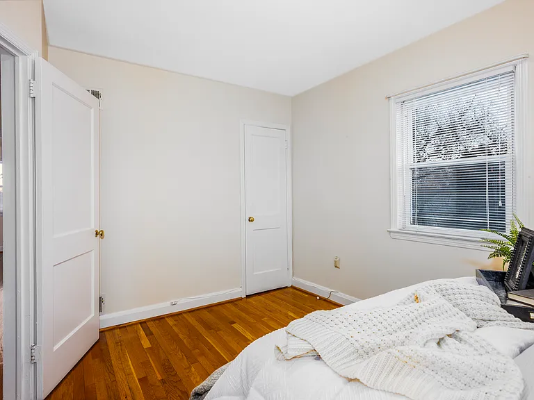 1903 Quentin Rd — Photo 7