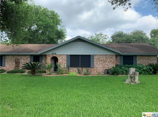 409 Mead Rd, Victoria, TX 77904