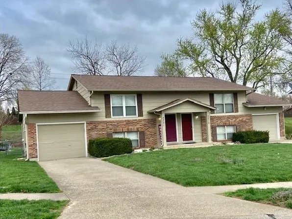 2281 N Village Dr, Saint Charles, MO 63303