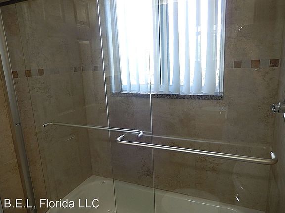 5th image of 4552 Bougainvilla Dr APT 17