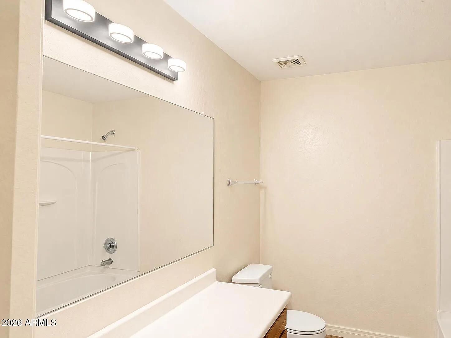 4 bed, 2.0 bath, 1654 sqft, $1,850 — Photo 4