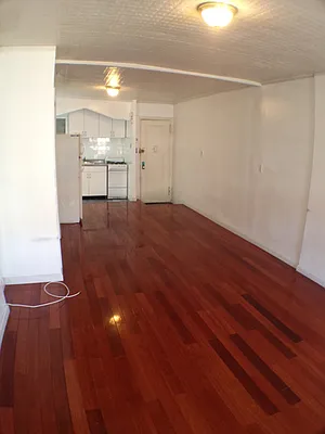 Rented by Nest Seekers International | media 8
