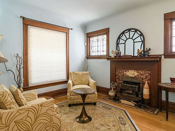 4th image of 5930 W Race Ave