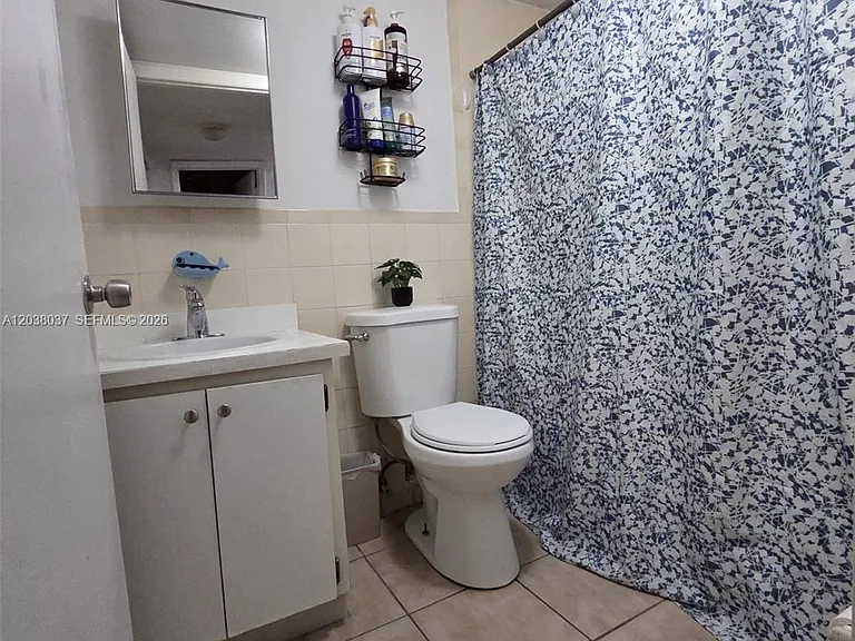 2560 W 60th St #104 — Photo 5
