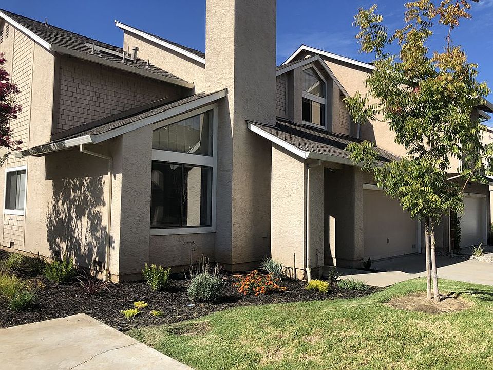 1st image of 1081 Trevino Ter