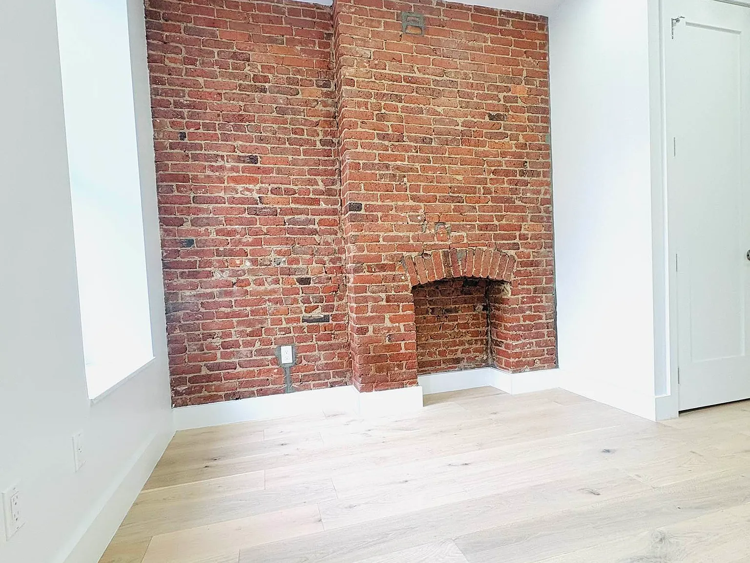 644 Tenth Avenue — Photo 2