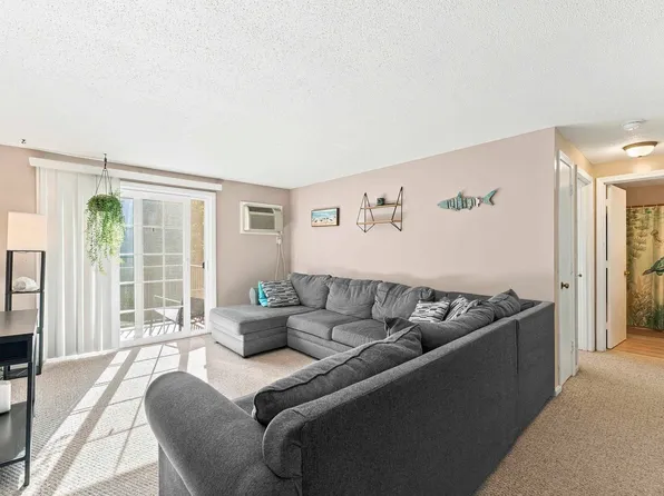 412 White Cedar Boulevard #412, Portsmouth, NH 03801