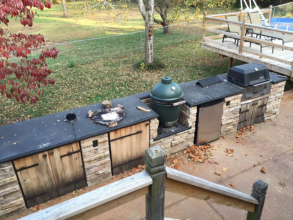Outdoor Kitchen 